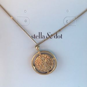 Stella Dot Julia Coin Pendant Necklace 